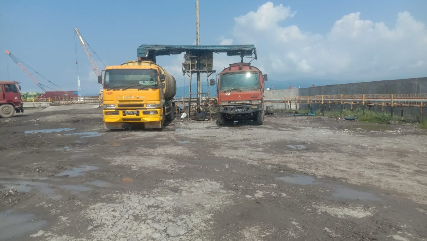 Armada trucking dan logistik